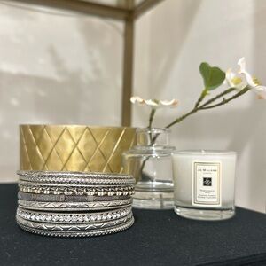 Cache Silver Bangles